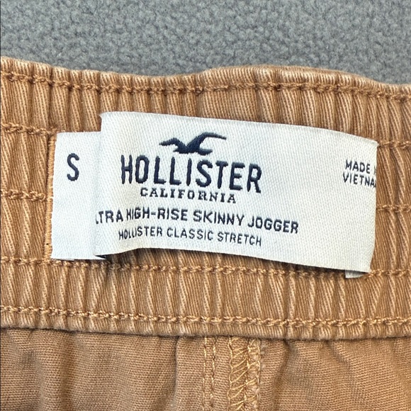 NWT Hollister Ultra High Rise Skinny Jogger Classic Stretch Tan Sz Small - Picture 2 of 11